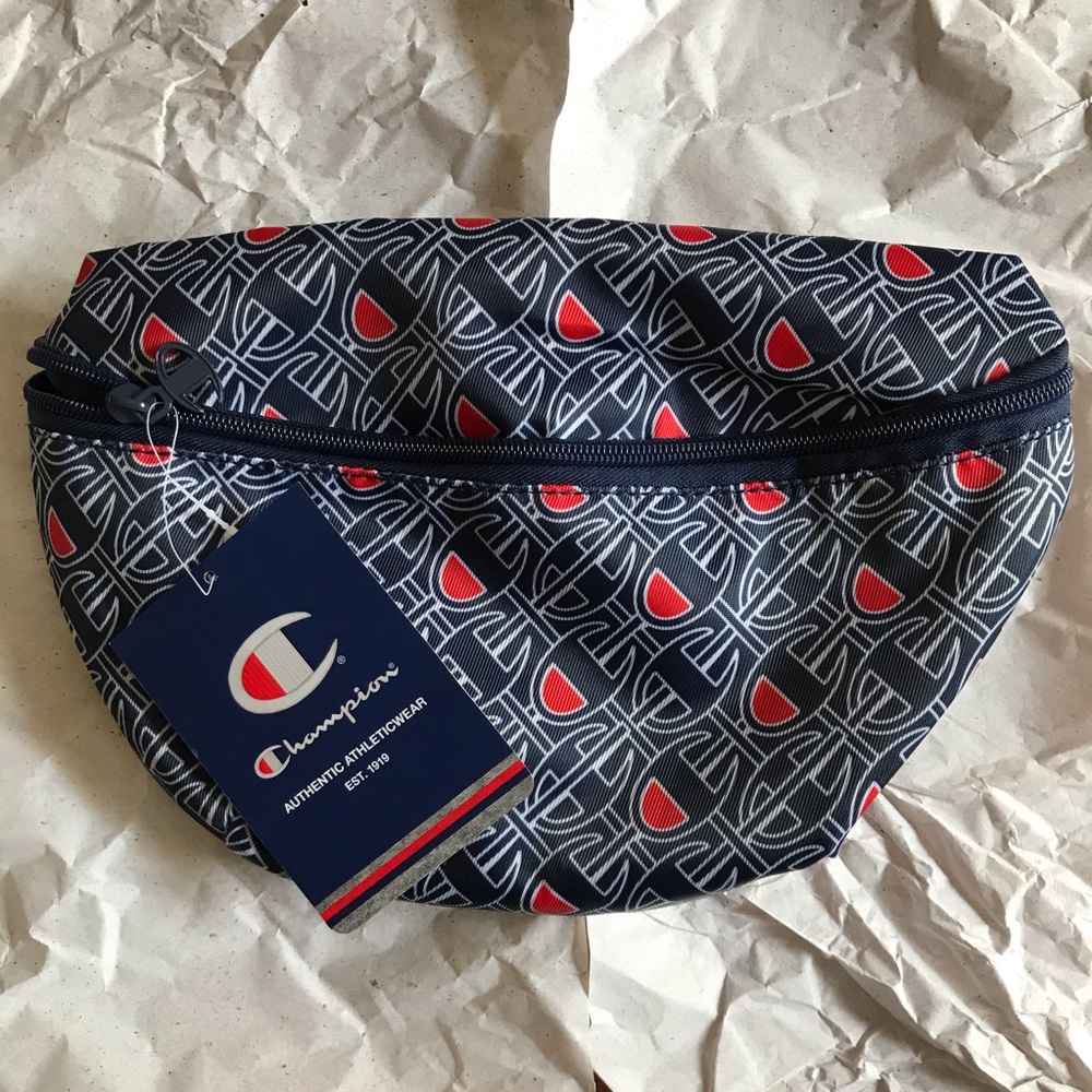 Champion all over logo waist bag / Firm price